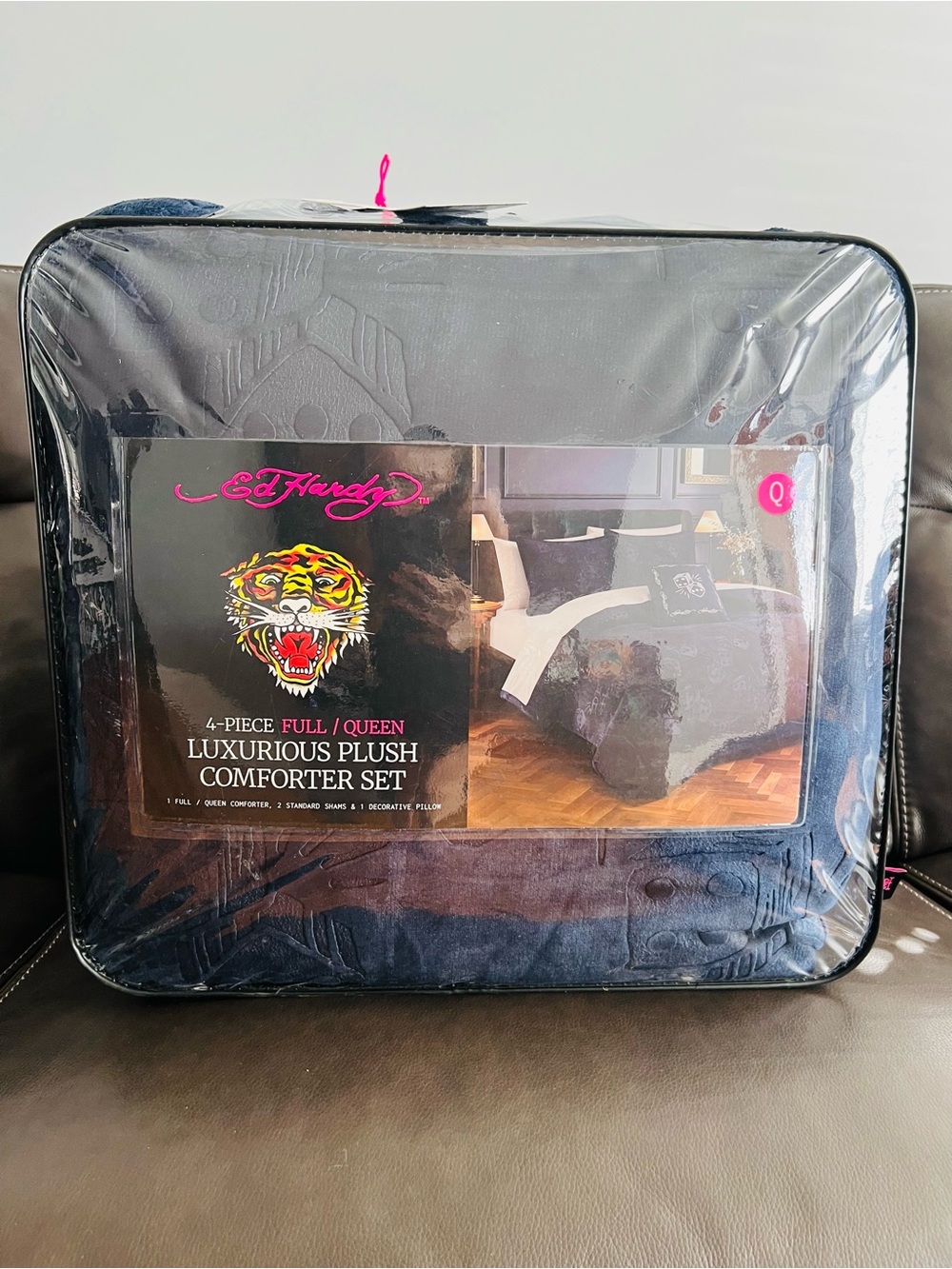 New Ed Hardy Luxurious Plush Comforter Set - Navy (Full/Queen)
